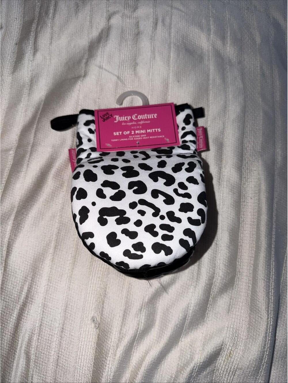 Set of Juicy Couture 2 Mini Mitts Black White Leopard New